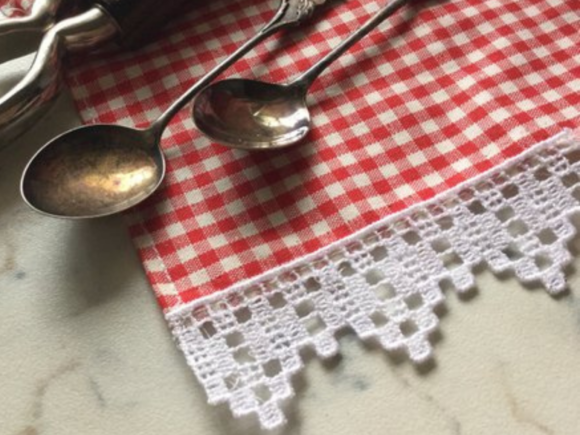 Edging Lace for Kitchen Towels: A Designer’s Review